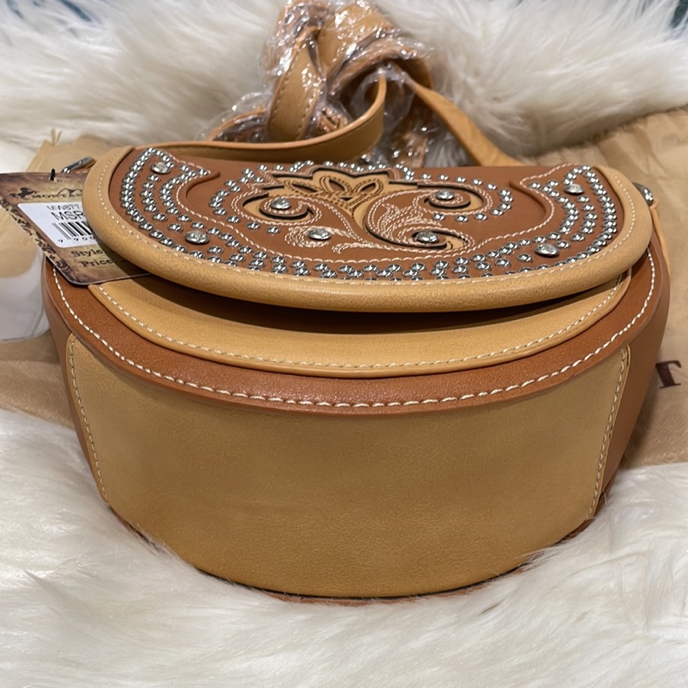 Montana West Crossbody Bag - Picture 6 of 6
